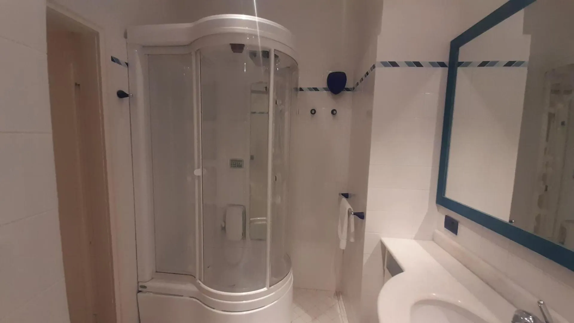 Azeglio Smart Apartment - Twa 博洛尼亚